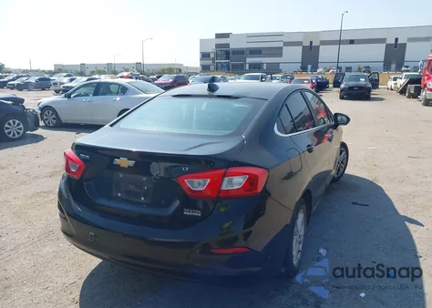 2017 Chevrolet Cruze Lt Auto из США, поврежденный, VIN 1G1BE5SMXH7251661